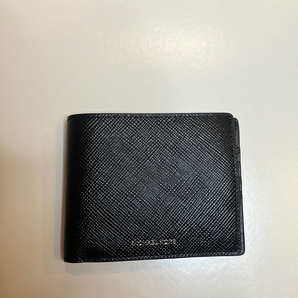 Michael Kors Harrison leather billfold with passcase